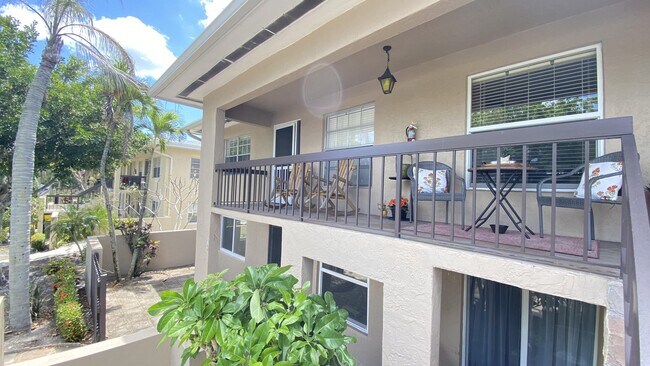 Building Photo - 5656 Via Delray Blvd