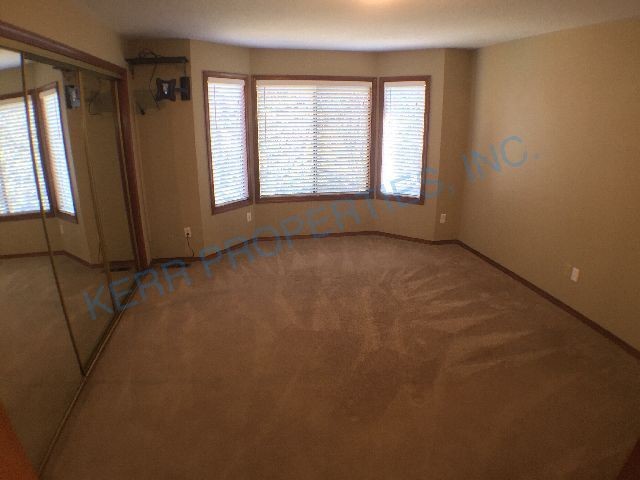 Building Photo - 7630 Ridgewood Dr