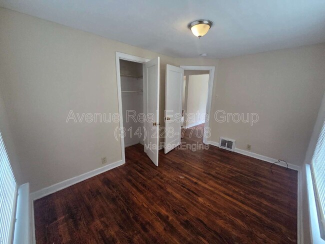 Building Photo - 7148 Lillian Ave