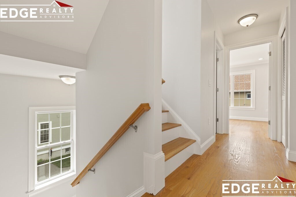 Building Photo - 58 Holton St