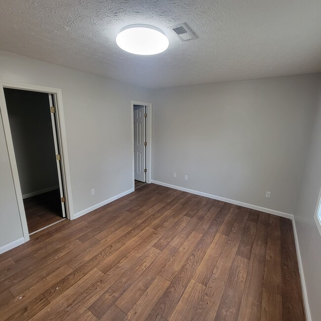 Building Photo - 1616 Linda Ave