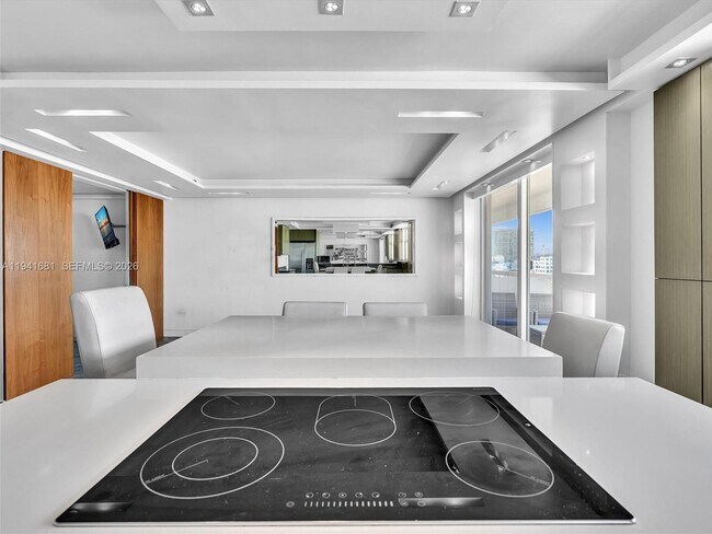 Building Photo - 401 Ocean Dr