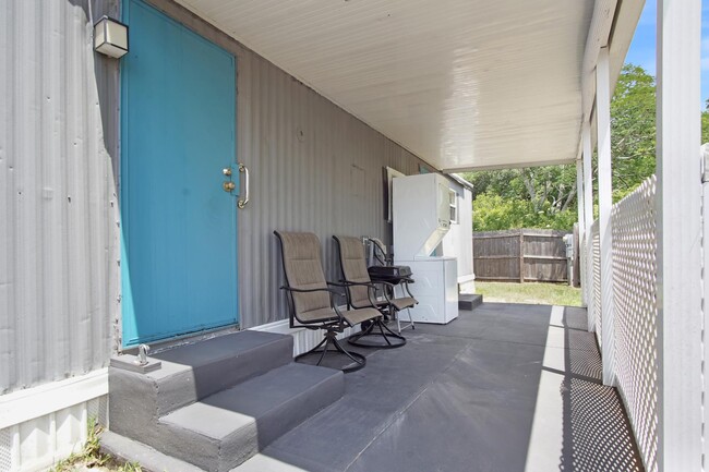 Building Photo - 26 Forest Dr