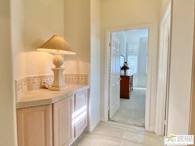 Building Photo - 78139 Elenbrook Ct