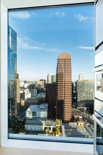 Building Photo - 889 Francisco St