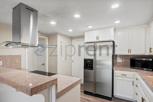 Building Photo - 2472 Camino de Jugar