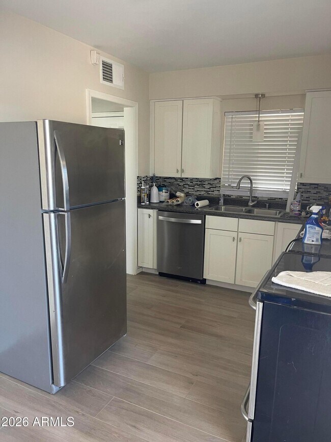 Building Photo - 1811 N 44th St