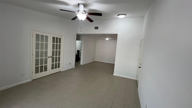 Building Photo - 10555 Turtlewood Ct