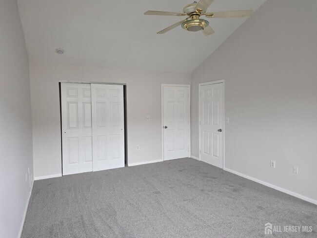 Building Photo - 12 Gallop Ln