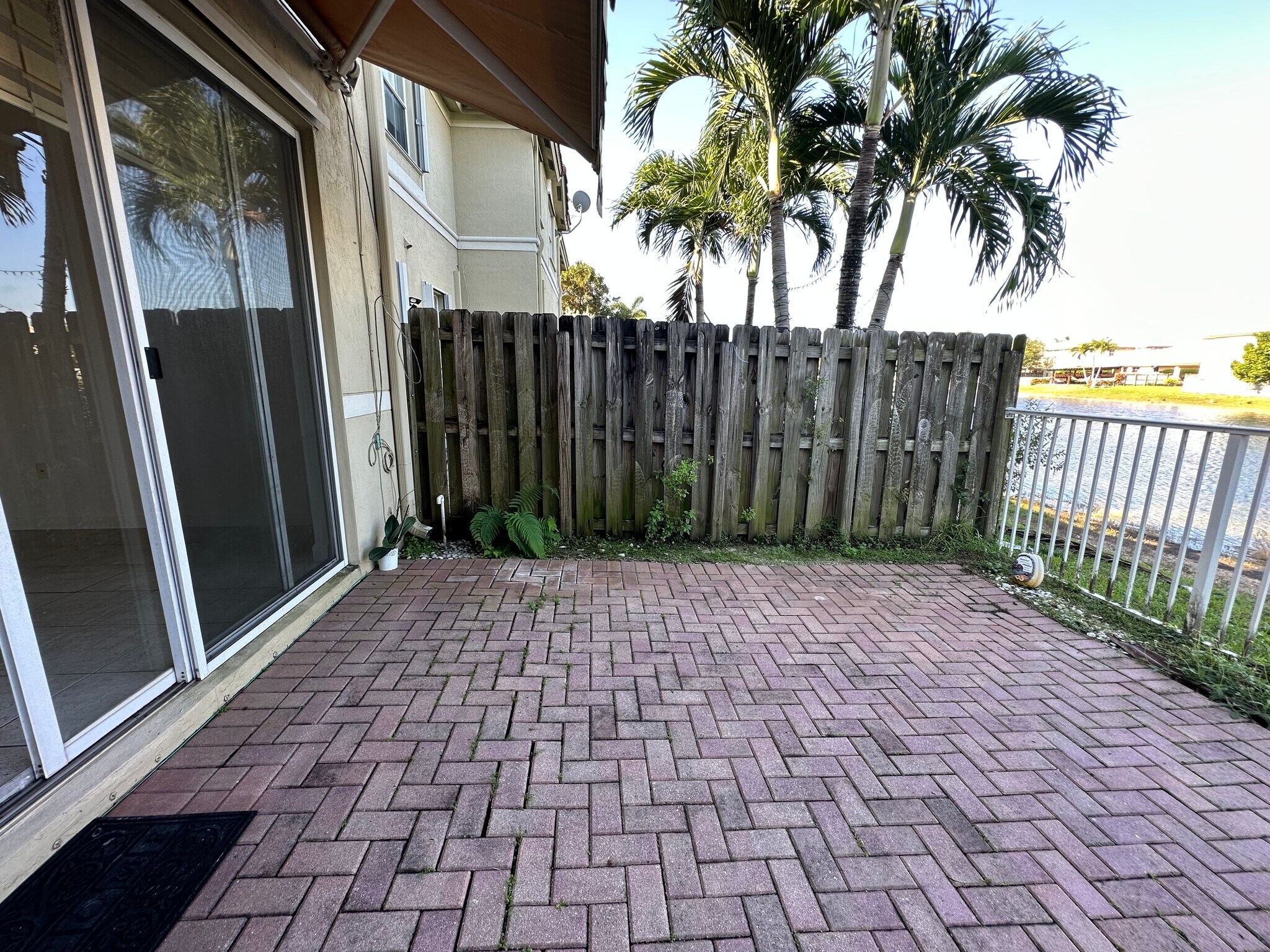 Building Photo - 10911 NW 79th St