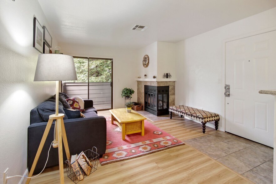 Building Photo - 3715 Tallyho Dr