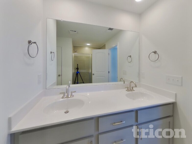 Building Photo - 5308 Carnegie Rd