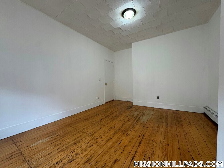 Building Photo - 2 Torpie St