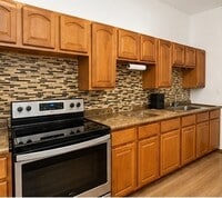 Building Photo - 2 Bedroom Duplex & Studio for Rent