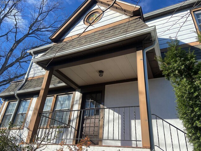 Building Photo - 27 Grand Blvd