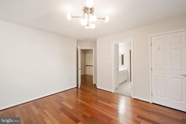 Building Photo - 2393 Watters Glen Ct