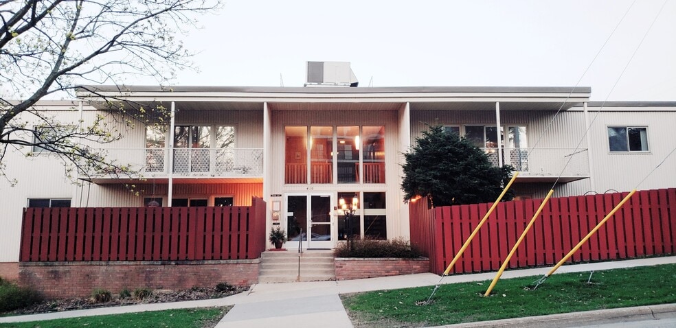 Front Door View - 410 6th Ave SW