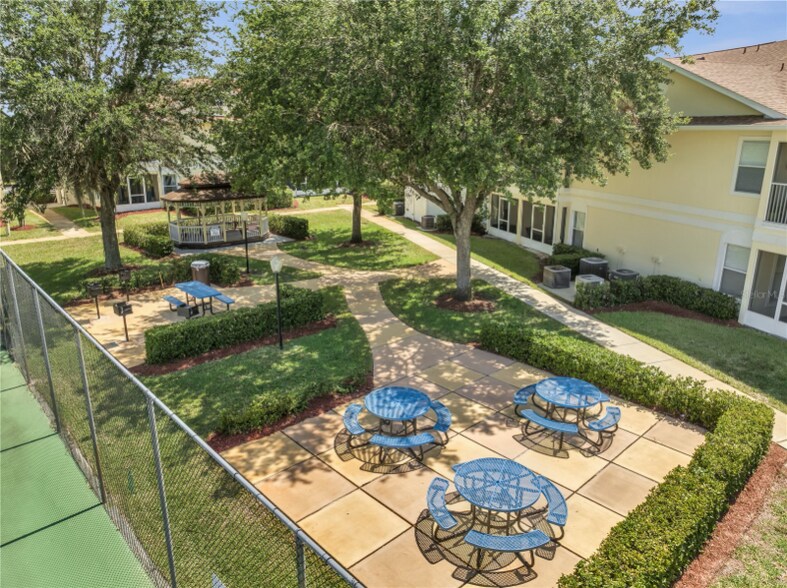 Building Photo - 3208 Sabal Palms Ct