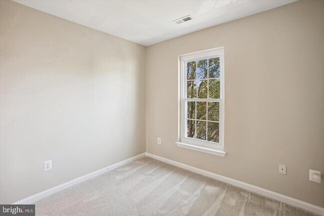 Building Photo - 5528 Aeriel Pl