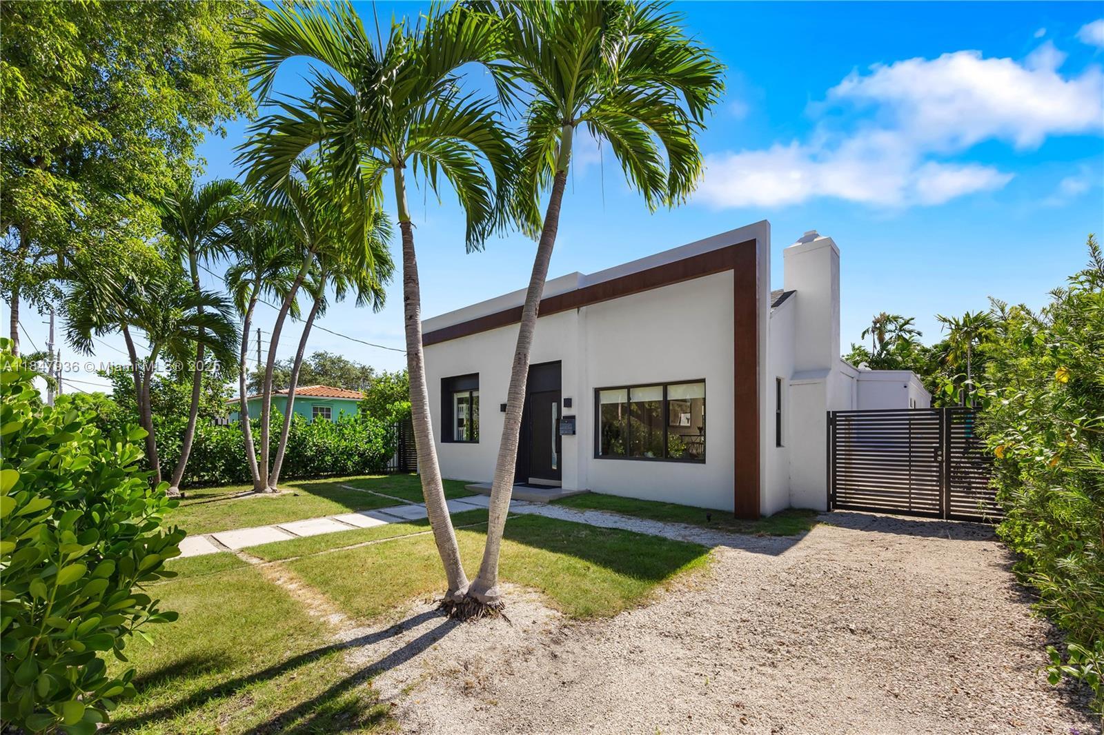 Building Photo - 1520 SW 12th Ave