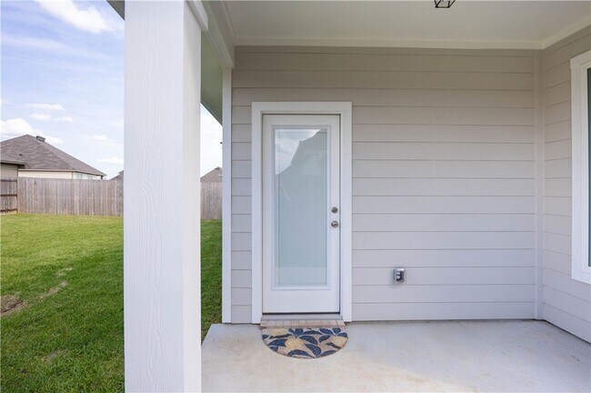 Building Photo - 2206 Hall of Fame Ct