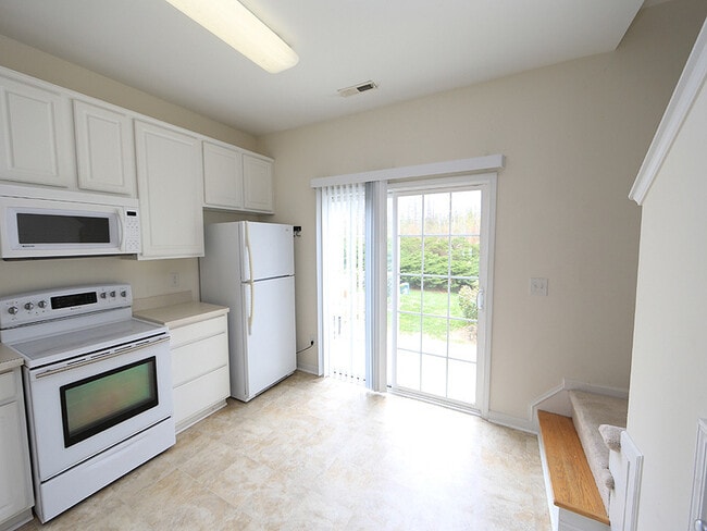 Building Photo - Convenient Morrisville Location