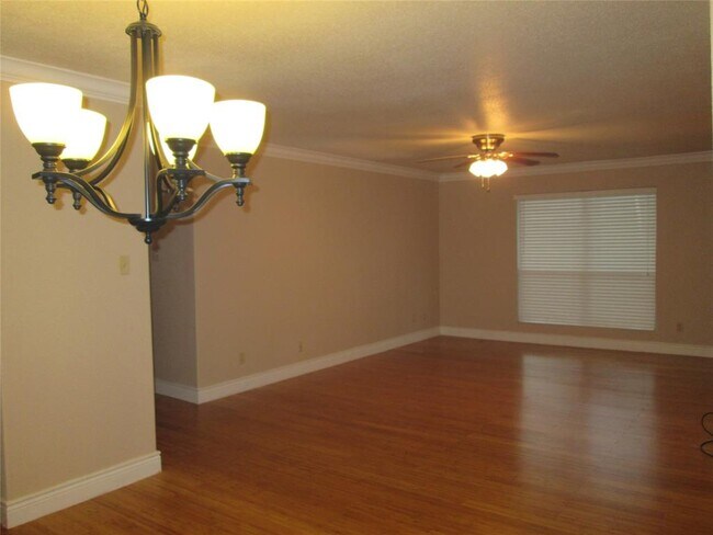 Building Photo - 14515 Wunderlich Dr