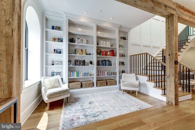 Building Photo - 1327 R St NW