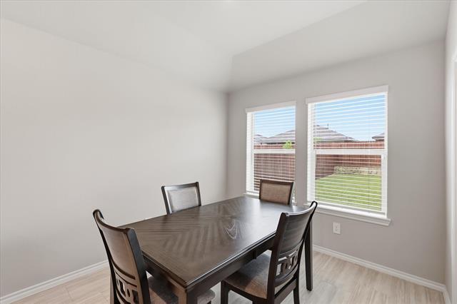 Building Photo - 845 Round Robin Ln