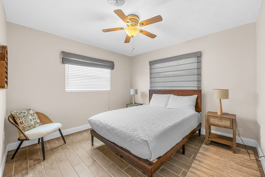 Building Photo - 128 Martin St