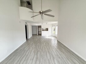 Building Photo - 6307 La Costa Dr