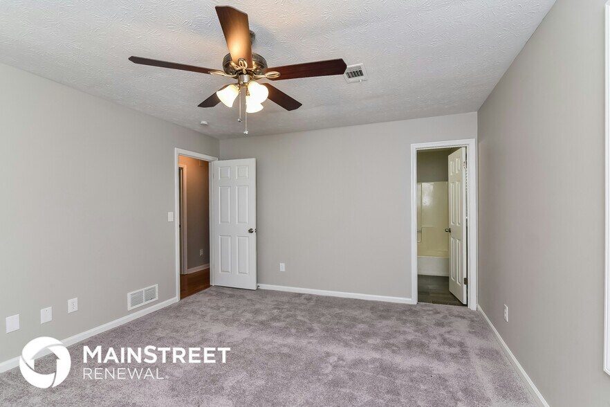 Building Photo - 54 Hidden Valley Dr SW