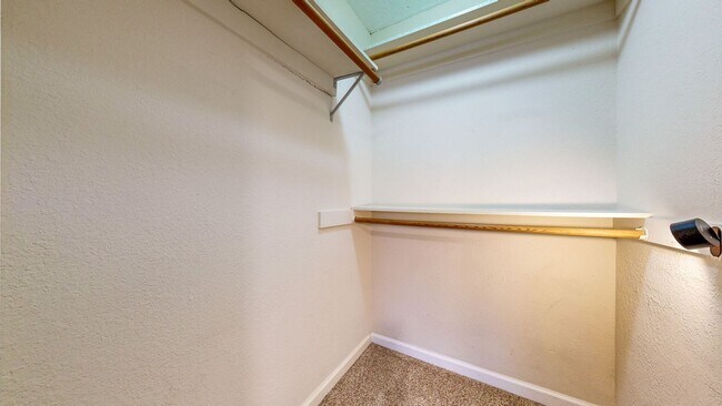 Building Photo - 1145 Edwards St