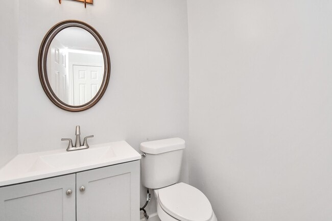 Building Photo - 15711 Rosewood Hill Ct