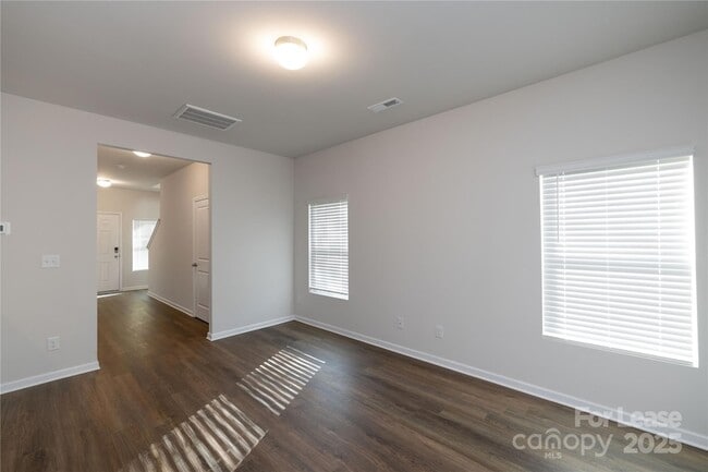 Building Photo - 200 S Bell Ave