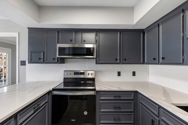 Building Photo - 2226 Nantucket Dr