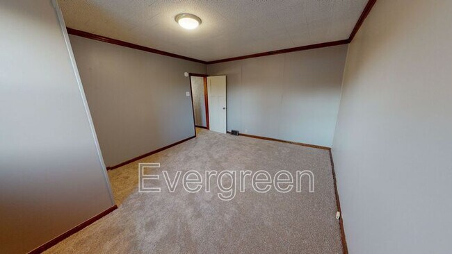 Building Photo - 233 S Hamilton Ave