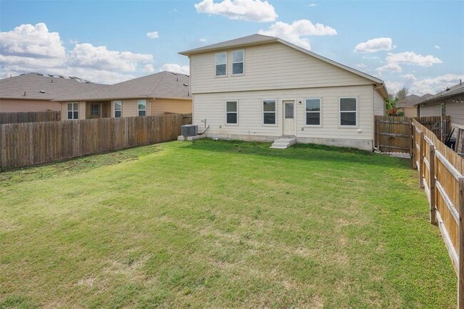 Building Photo - 404 Pentire Way