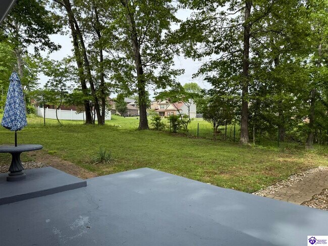 Building Photo - 608 Birch Dr.