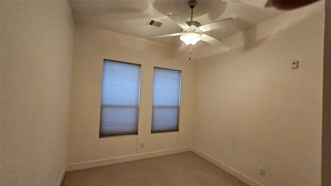 Building Photo - 2301 Camden Dr
