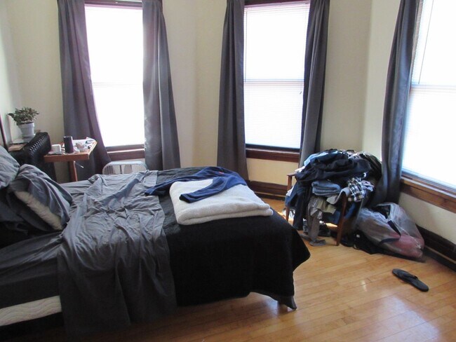 Building Photo - 1201 Williamson St