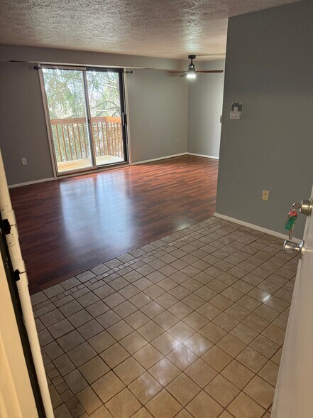 Building Photo - 27512 Evergreen Run