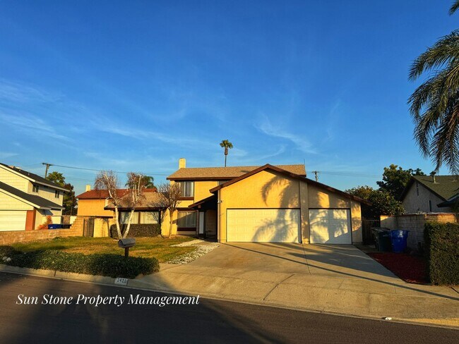 Building Photo - House in Ontario