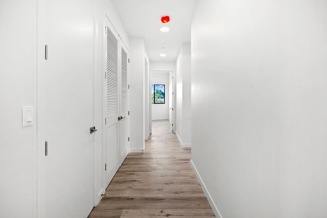 Building Photo - 4707 Fulton Ave