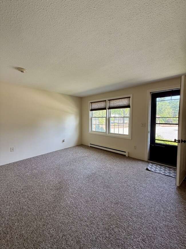 Building Photo - 812 Court St