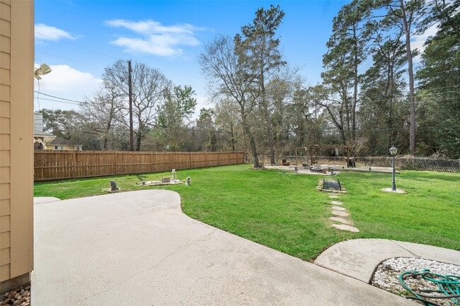 Building Photo - 2438 Ripplewood Dr