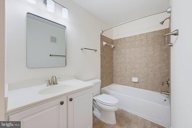 Building Photo - 7135 Mason Grove Ct