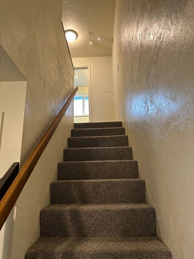 Building Photo - 776-778 W. Quinalt St.