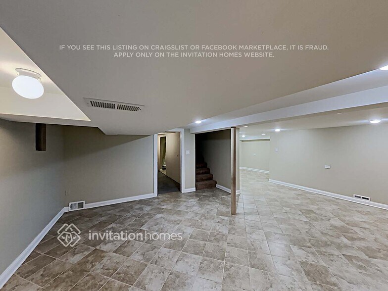 Building Photo - 9722 S 51st Ave