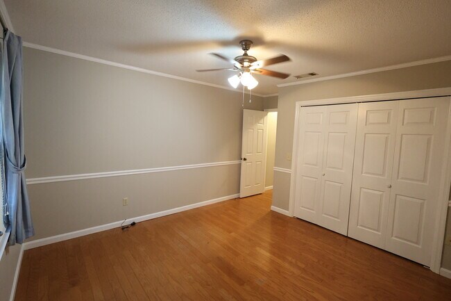 Building Photo - 313 Palomino Path